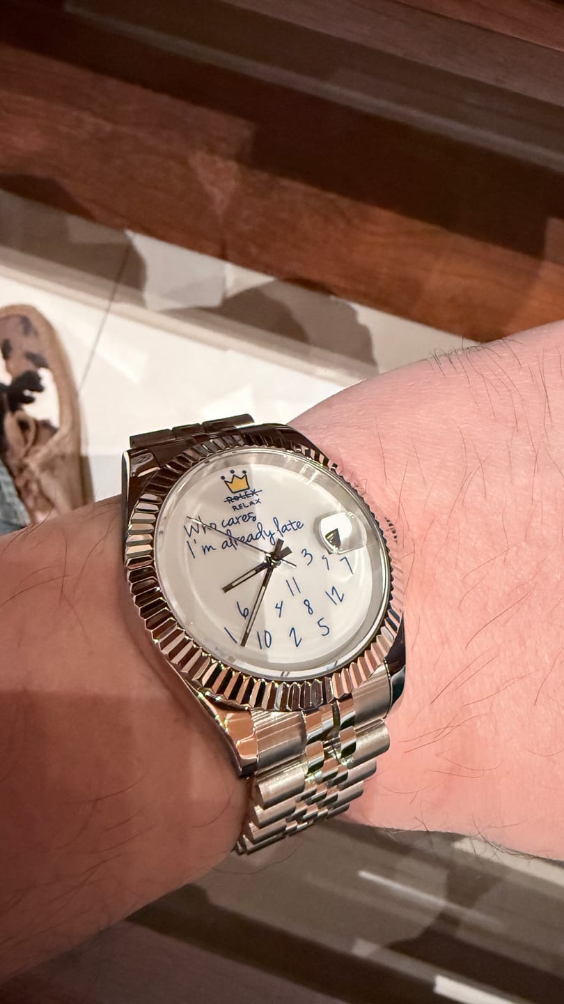 Customer photo review of EONDATE MAXI CLASSIC WATCH