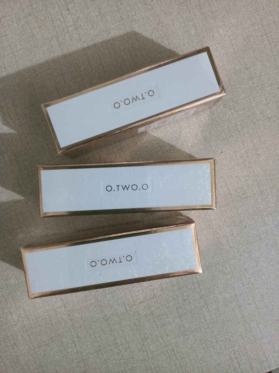 Customer photo review of O.TWO.O HIGH ENERGY HEAVY MIST MATTE LIP GLAZE