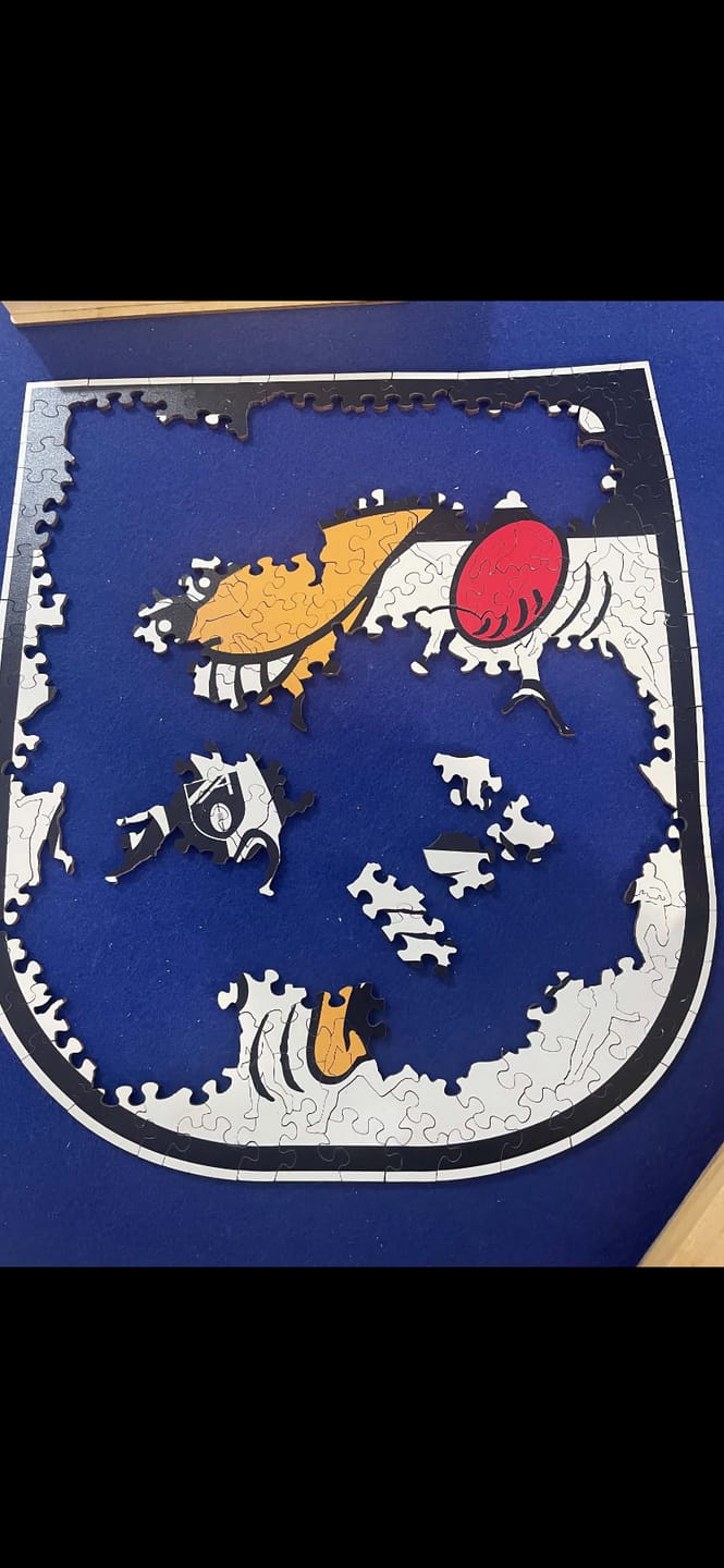 Customer photo review of Collingwood FC Retro Mascot - Wooden Puzzle
