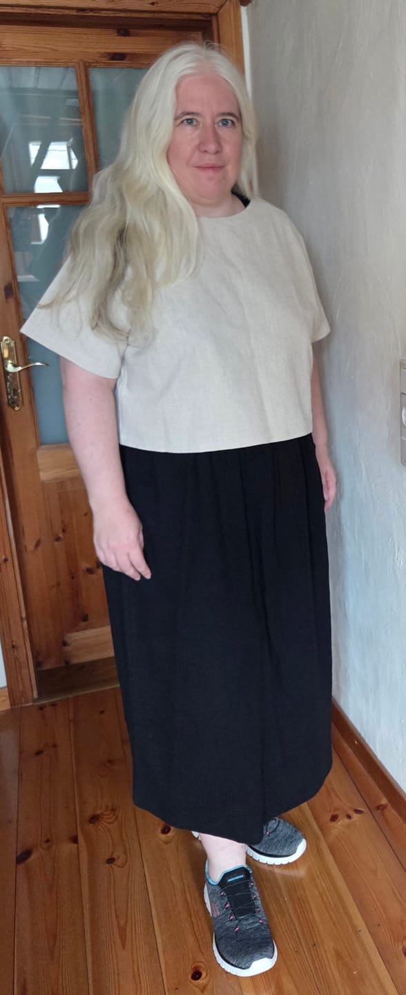Customer photo review of Gerda | Croptop kurzarm Leinen natur Größe 4XL | Einzelstück