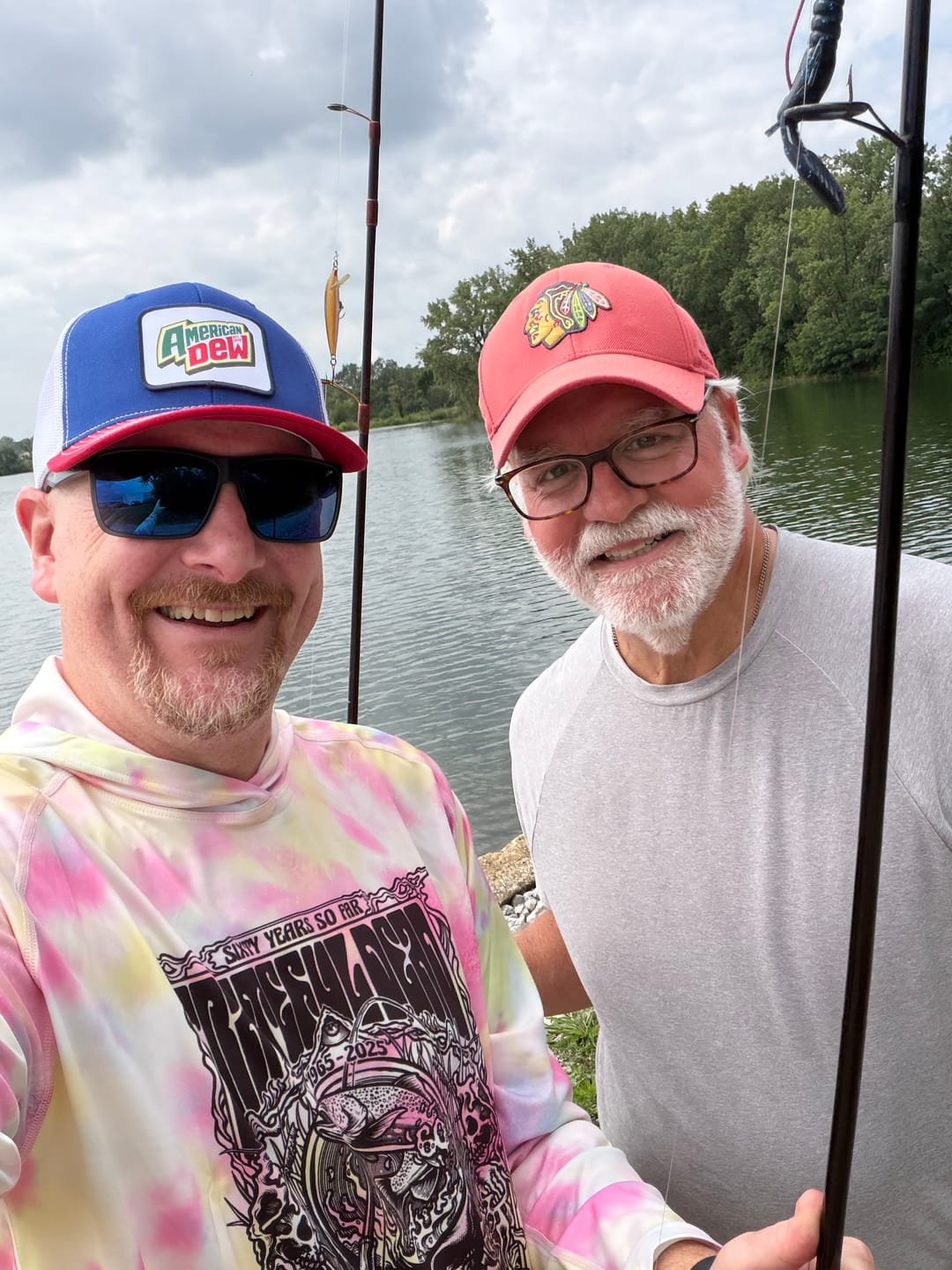 Customer photo review of Simms M's Grateful Dead SolarTech Hoody - Limited Edition