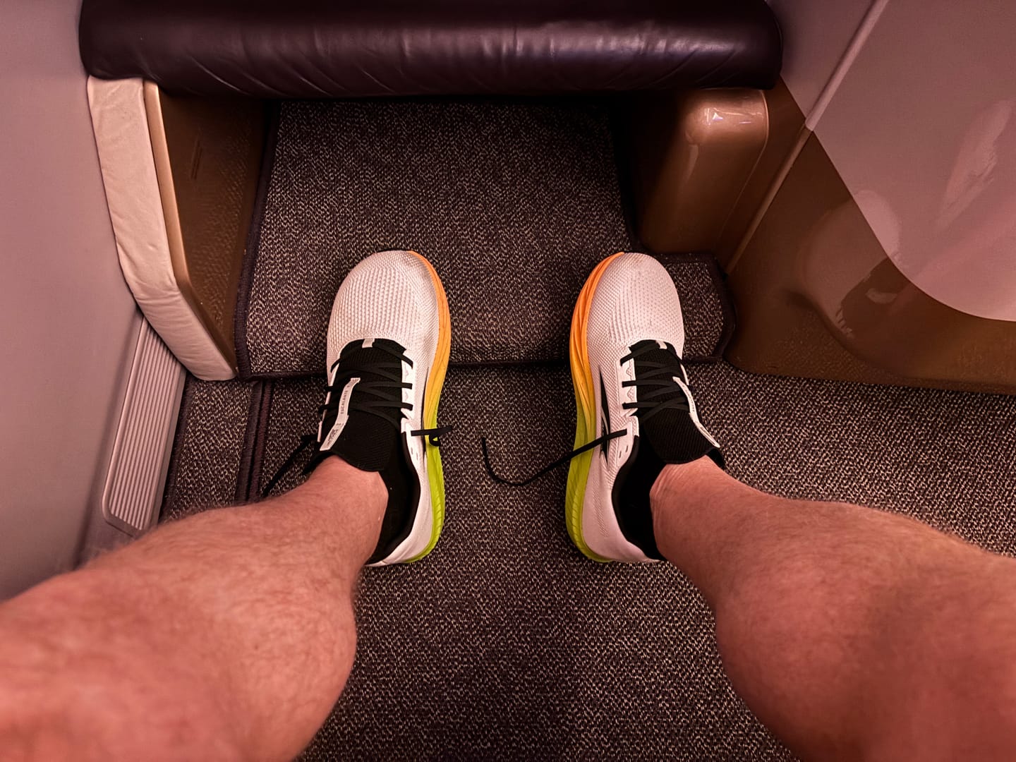 Customer photo review of Altra Escalante 4 Mens White/Orange