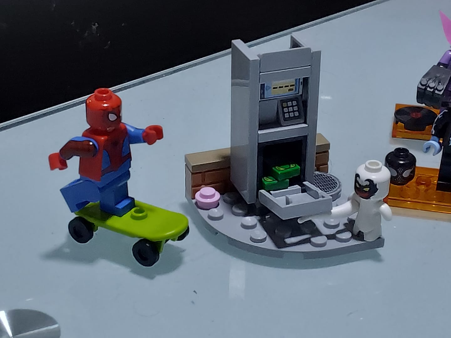 Customer photo review of SPIDER-MAN VS. ROBO DE ANTI-VENOM