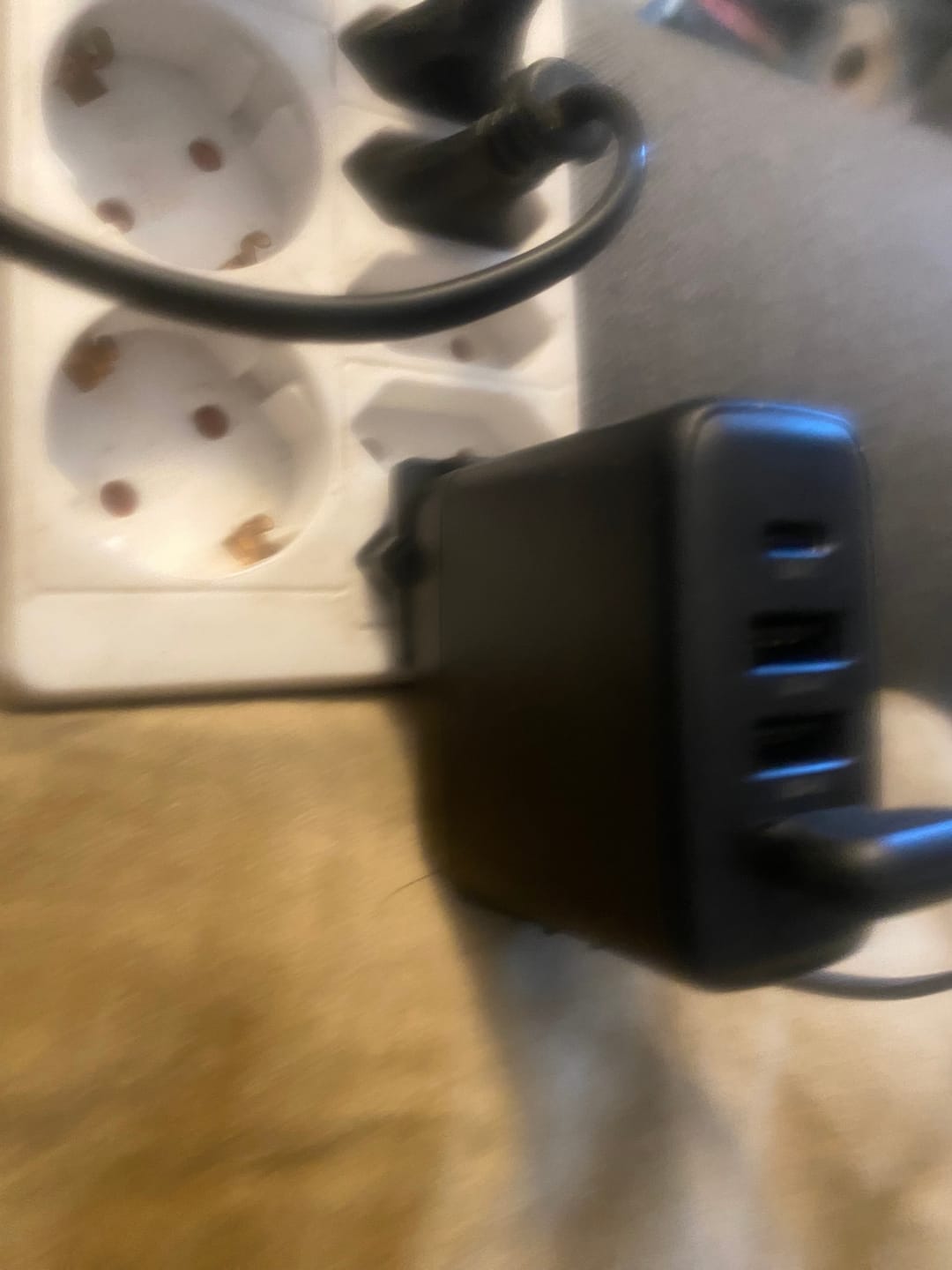 Customer photo review of Titan 45W Travel Plug™