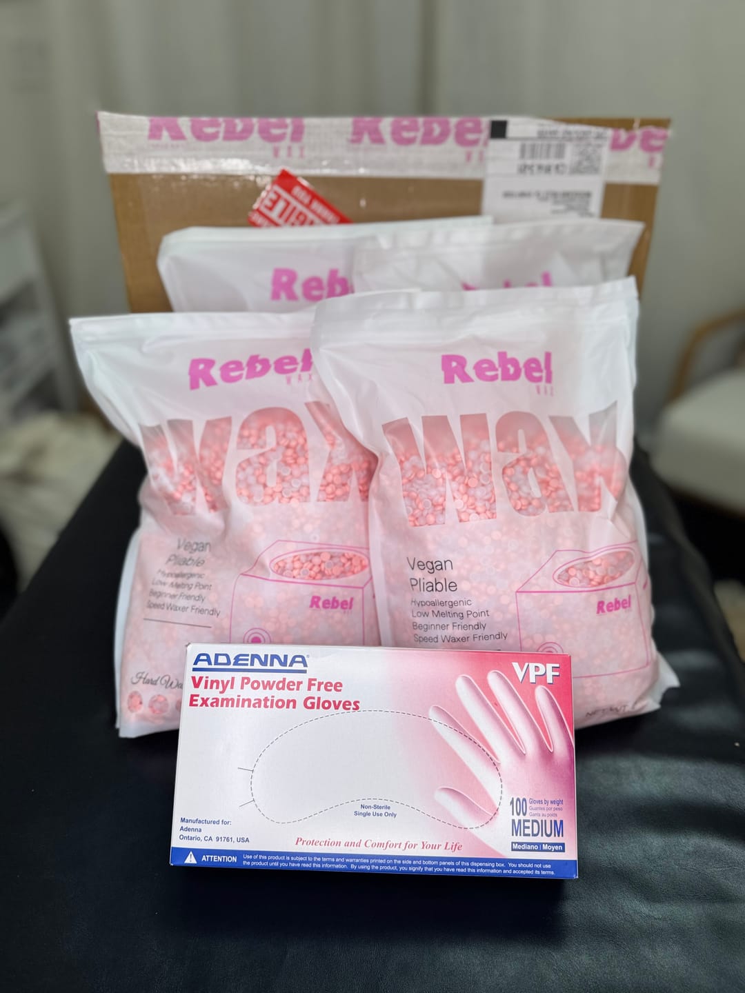 Customer photo review of Rebel Hard Wax Beads - 20 lbs Combo Pack