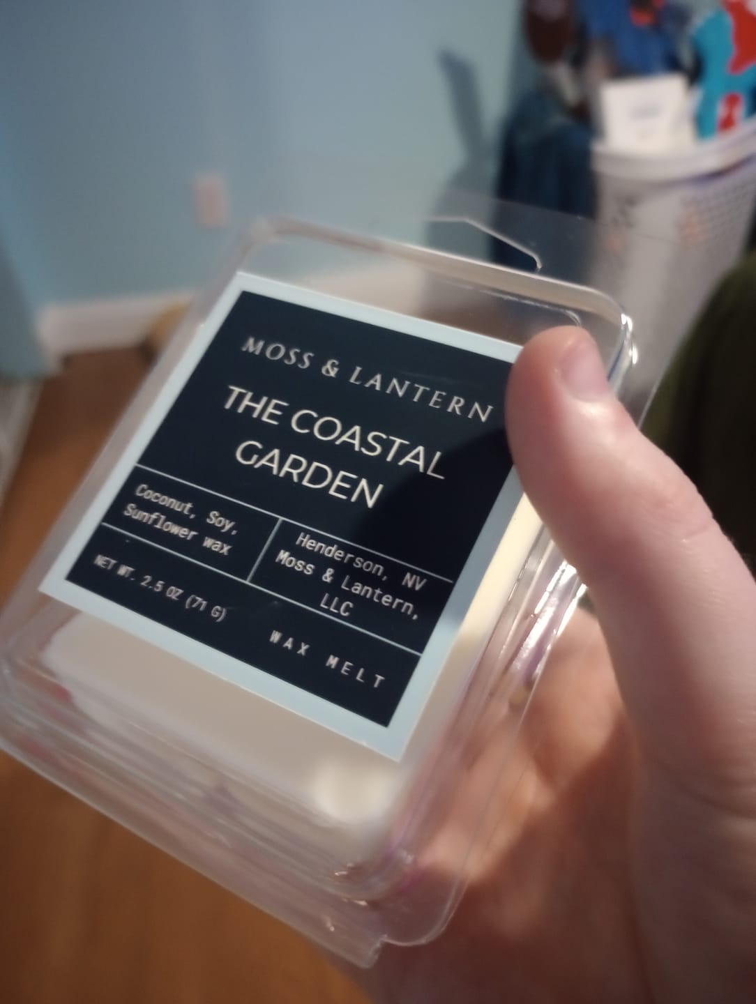 Customer photo review of 2.5oz The Coastal Garden wax melt