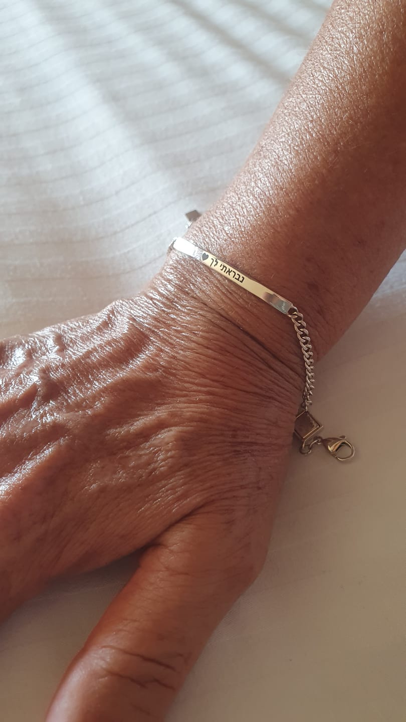Customer photo review of Cuban Plate Bracelet for women -  3mm