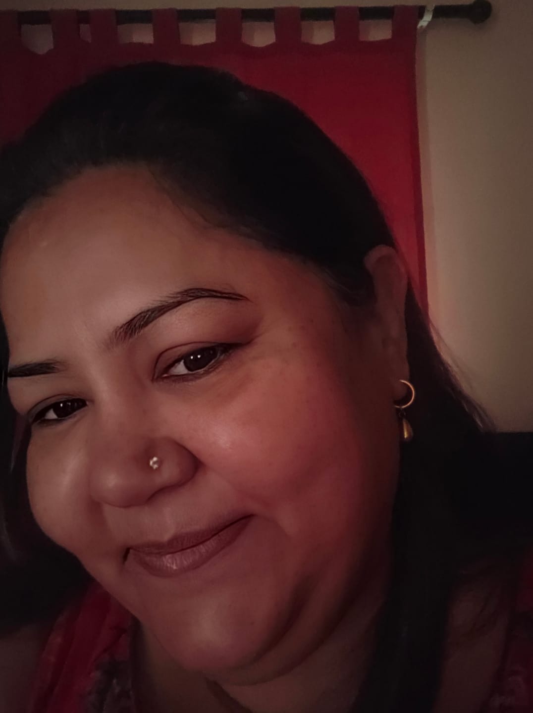Customer photo review of Waterdrop Hoop Earrings
