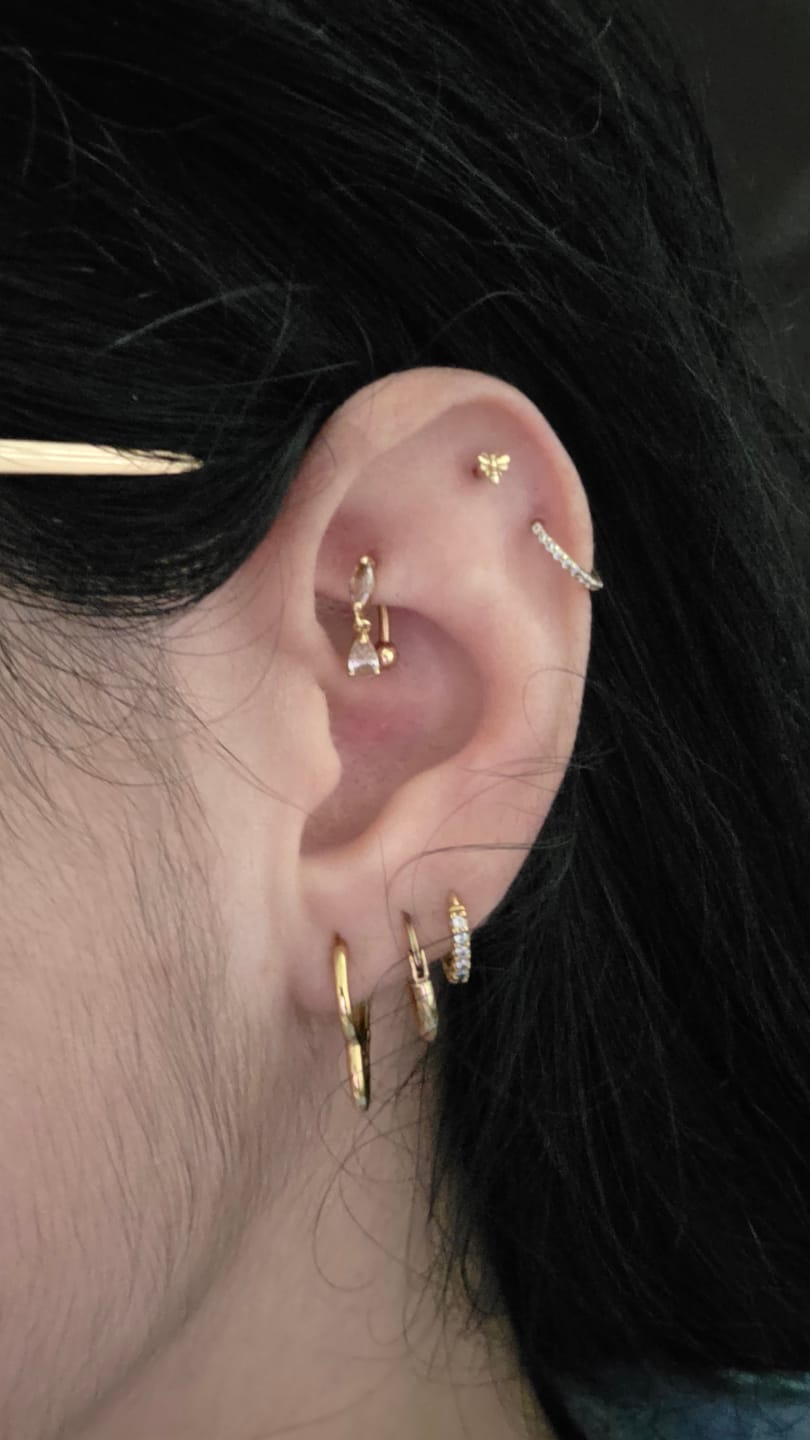 Customer photo review of 14K Gold Internally Bee Labret Piercing 18G16G