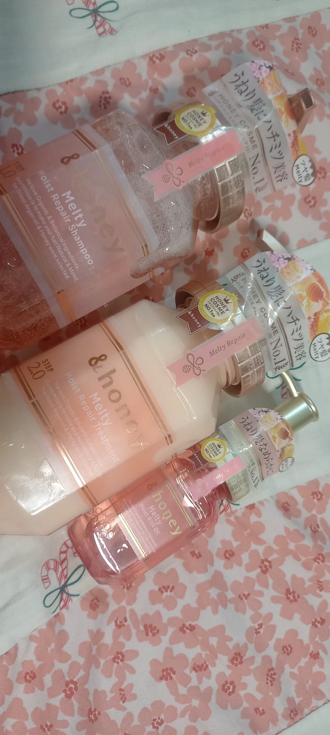 Customer photo review of &honey Melty Moist Repair Shampoo 1.0 440ml