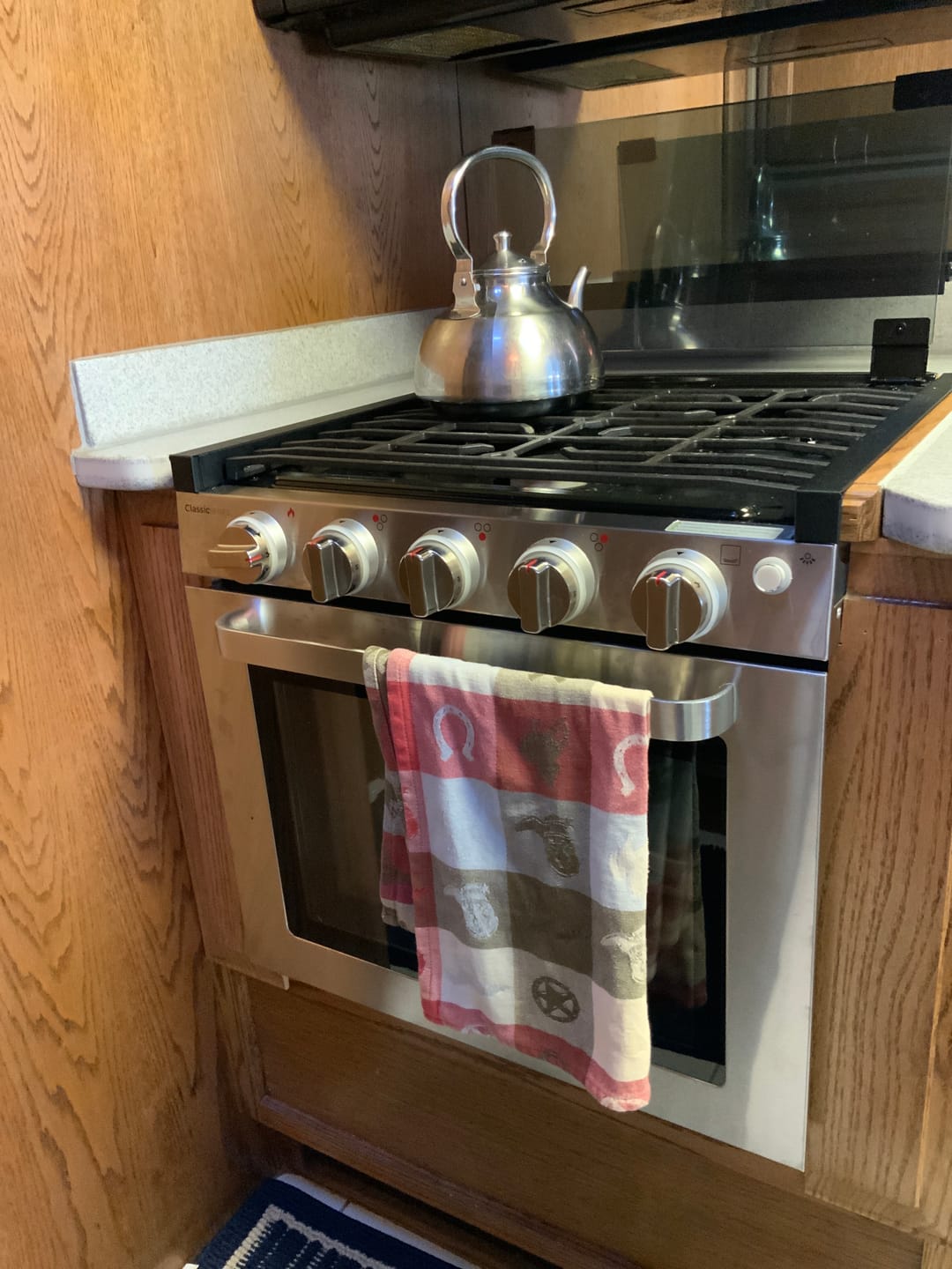 Customer photo review of Camplux RV Stove Gas Range Oven w/ 3 Burners Cooktop 21 Inches CLASSIC