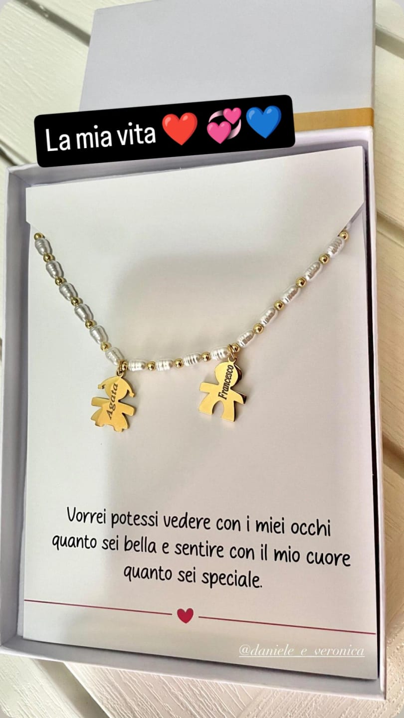 Customer photo review of Girocollo Family In Perle con ciondoli Bimbo Personalizzati