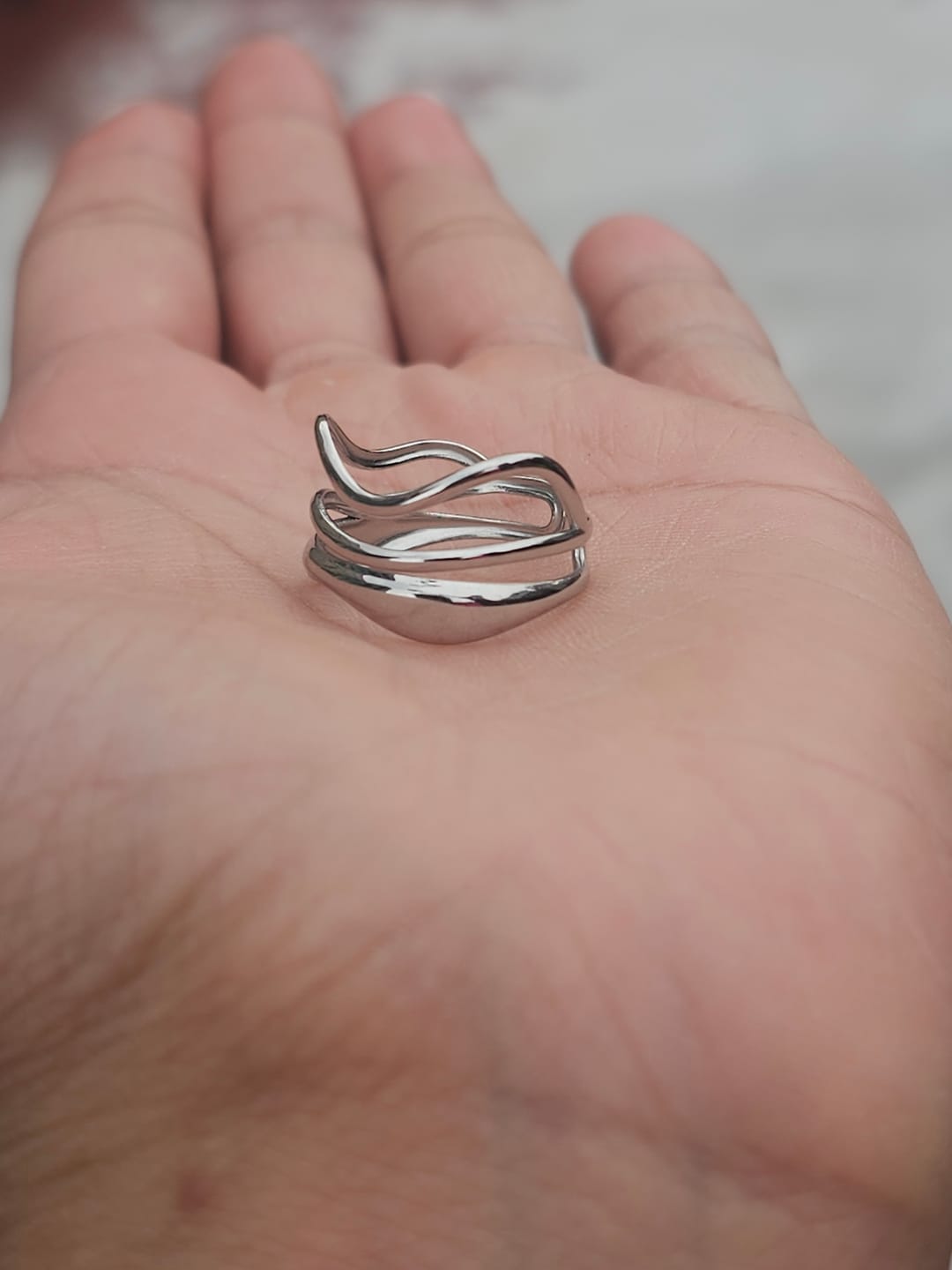 Customer photo review of Anillo Ajustable Pietro Plata