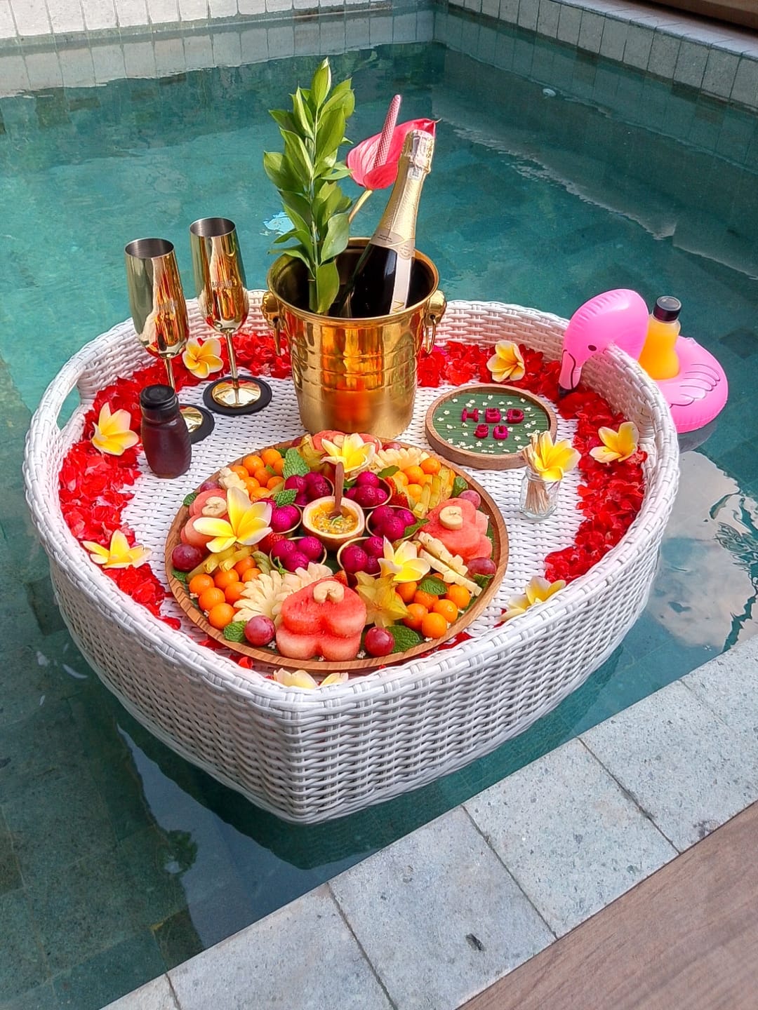 Customer photo review of Fresh Tropical Fruit Basket