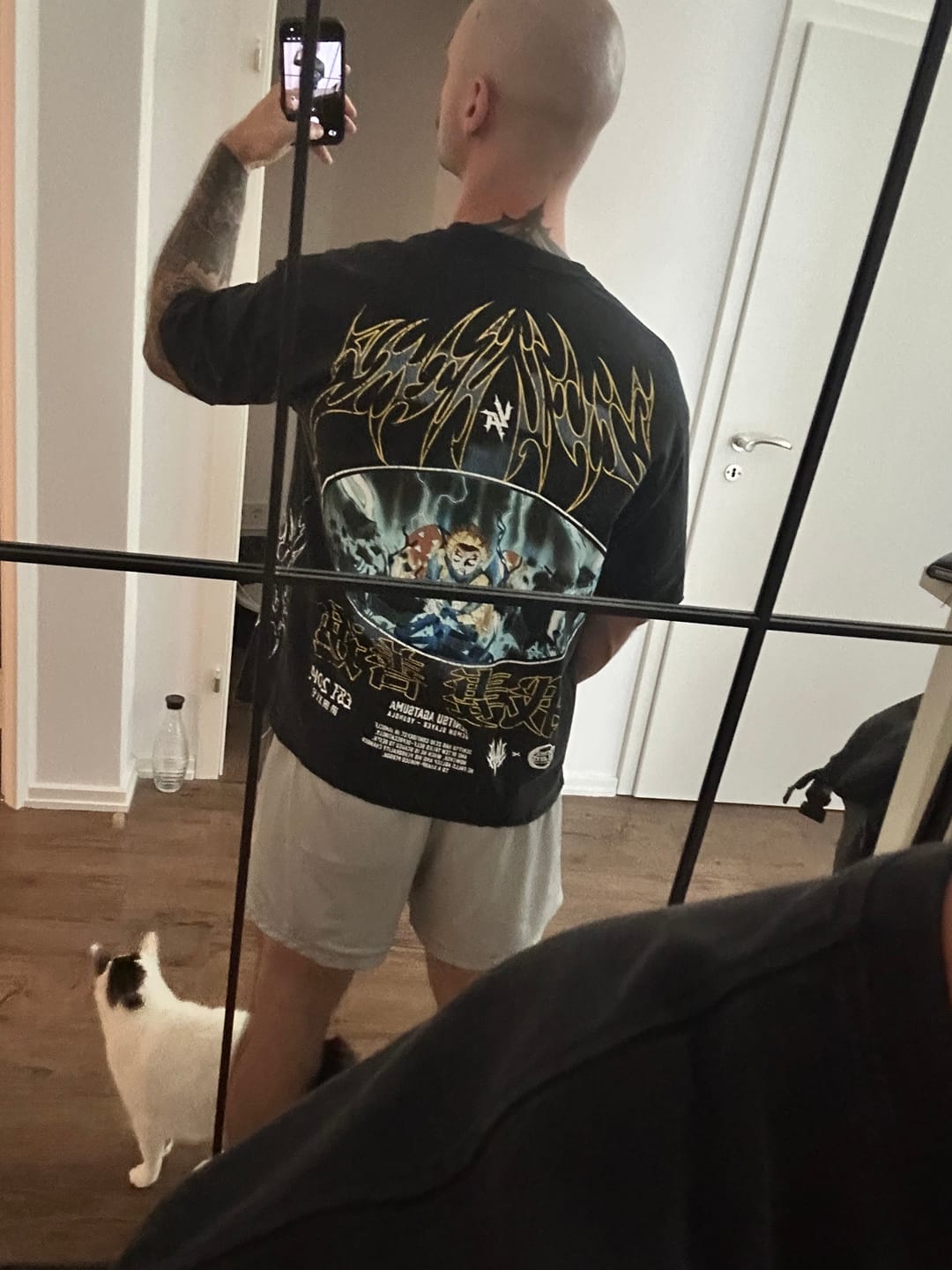 Customer photo review of 4297 - Demon Slayer: Kimetsu no Yaiba - Anime Tees