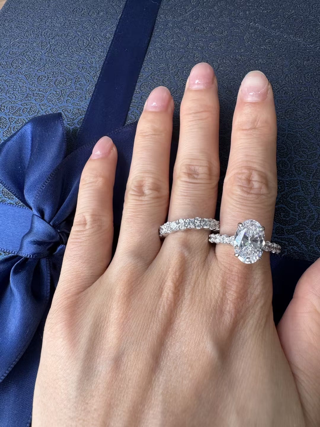 Customer photo review of S925 4.0Ct Oval Cut Engagement Ring With Round Cut Full Wedding Band Stackable Travel Ring