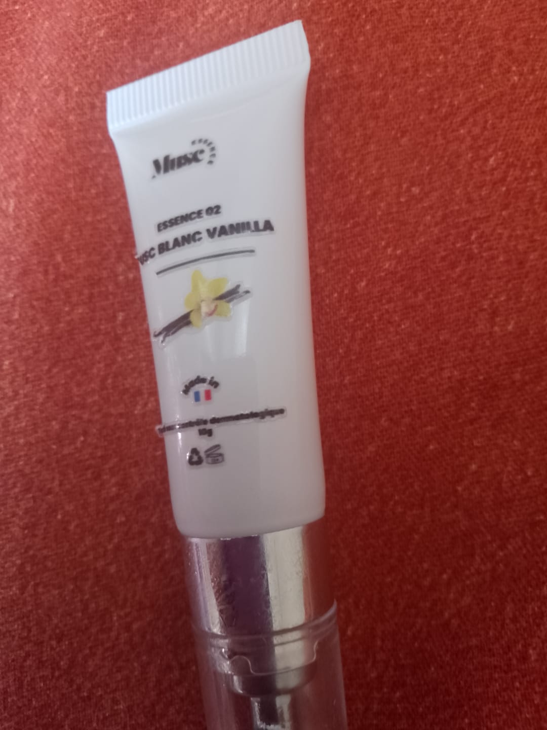 Customer photo review of Musc Blanc Candy