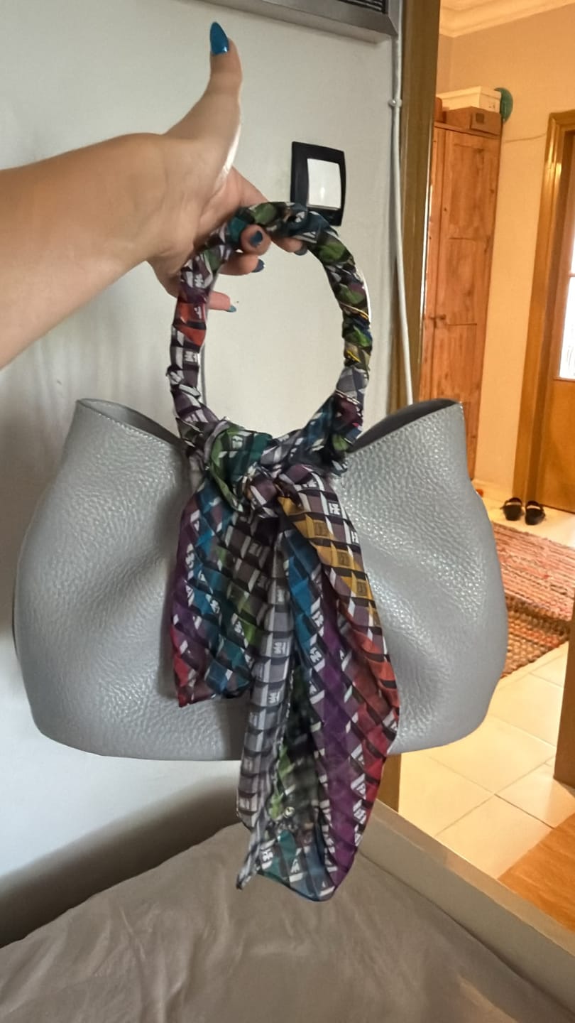 Customer photo review of Matmazel Eldon Gri Kadın Omuz Çantası