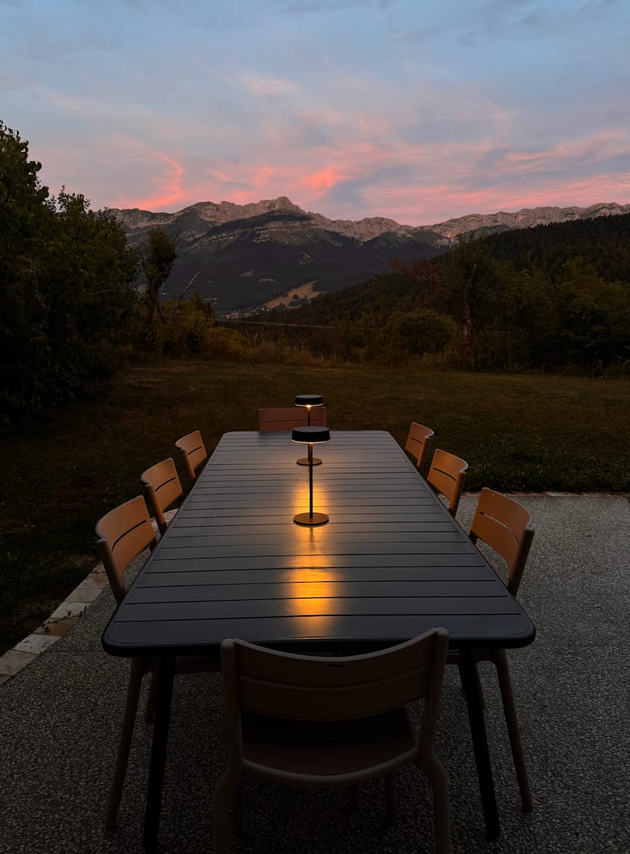 Customer photo review of BERGAME table 10 à 12
