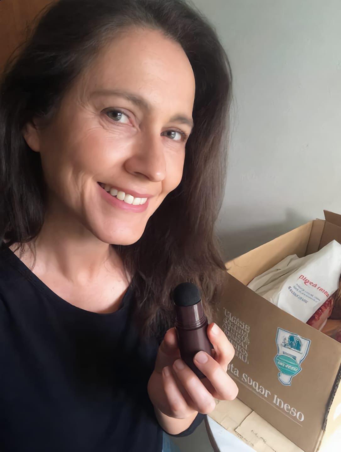 Customer photo review of Stick Corrector de Canas y Línea del Cabello