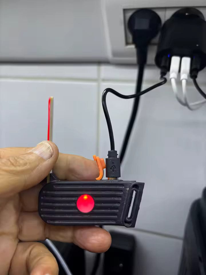 Customer photo review of Luz trasera de bicicleta con iluminación en cascada