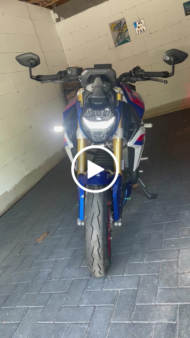 Customer video review of T3 Switchback M8 LED Turn Signals - Front