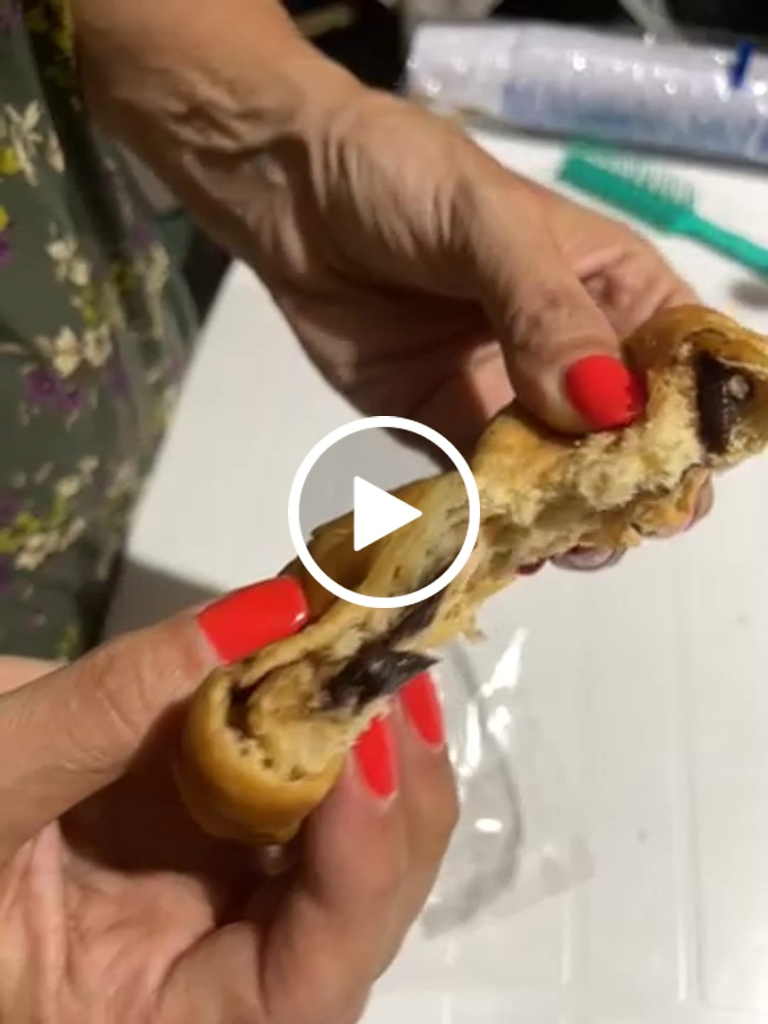 Customer video review of 15 Cornetti Proteici Ripieni di cacao e albicocca