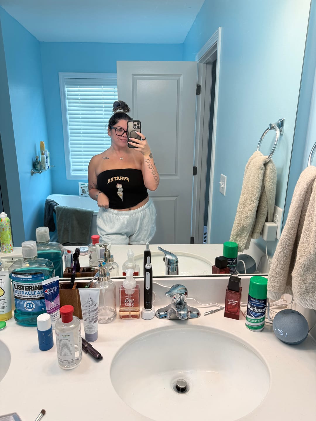 Customer photo review of Pittsburgh Pirates Triple Scoop Crop Tube Top