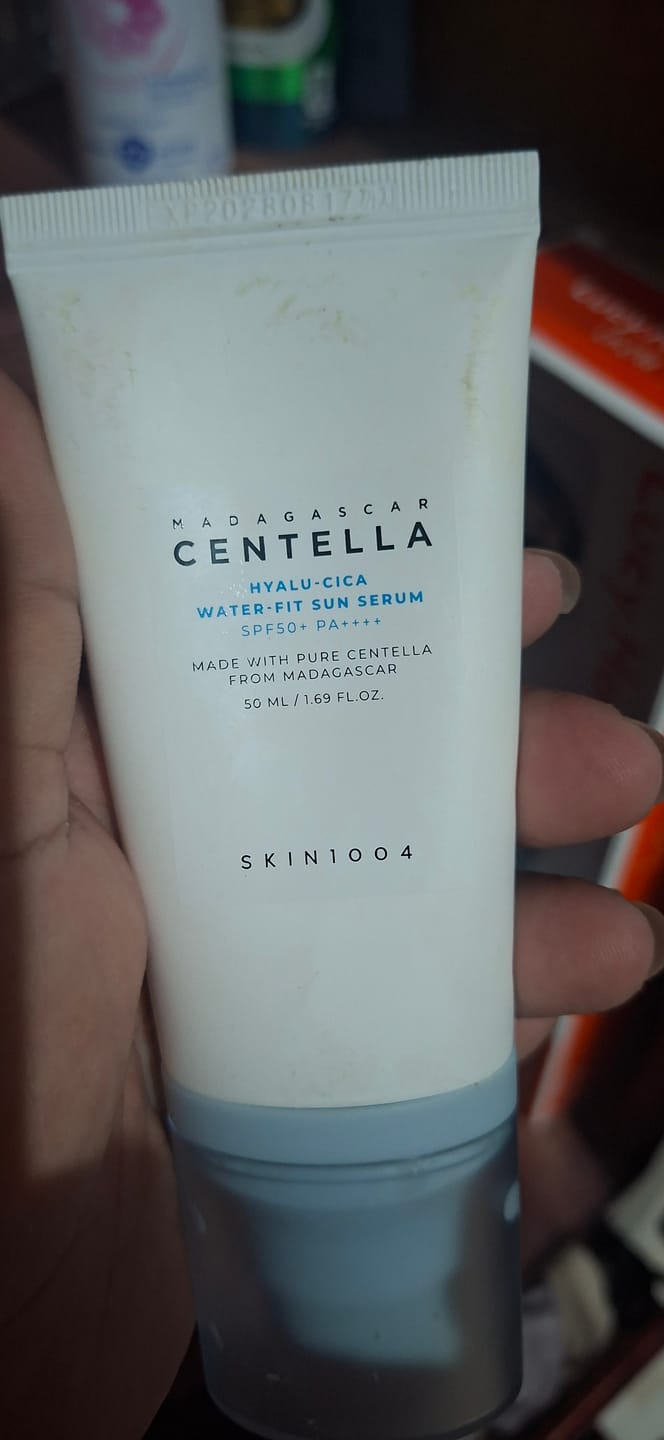 Customer photo review of SKIN1004 - Madagascar Centella Hyalu-Cica Water-Fit Sun Serum SPF50+ PA++++ 50 ML | Protector Solar en Suero