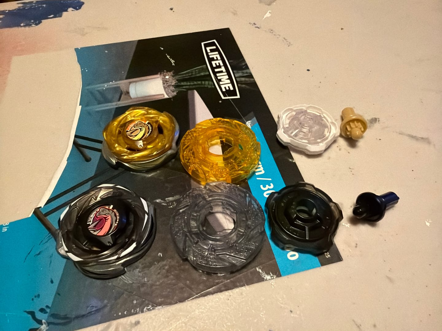 Customer photo review of [Pre-Order] Takara Tomy Beyblade X CX-18 Full Set BrachioWhip OW5-70Nr