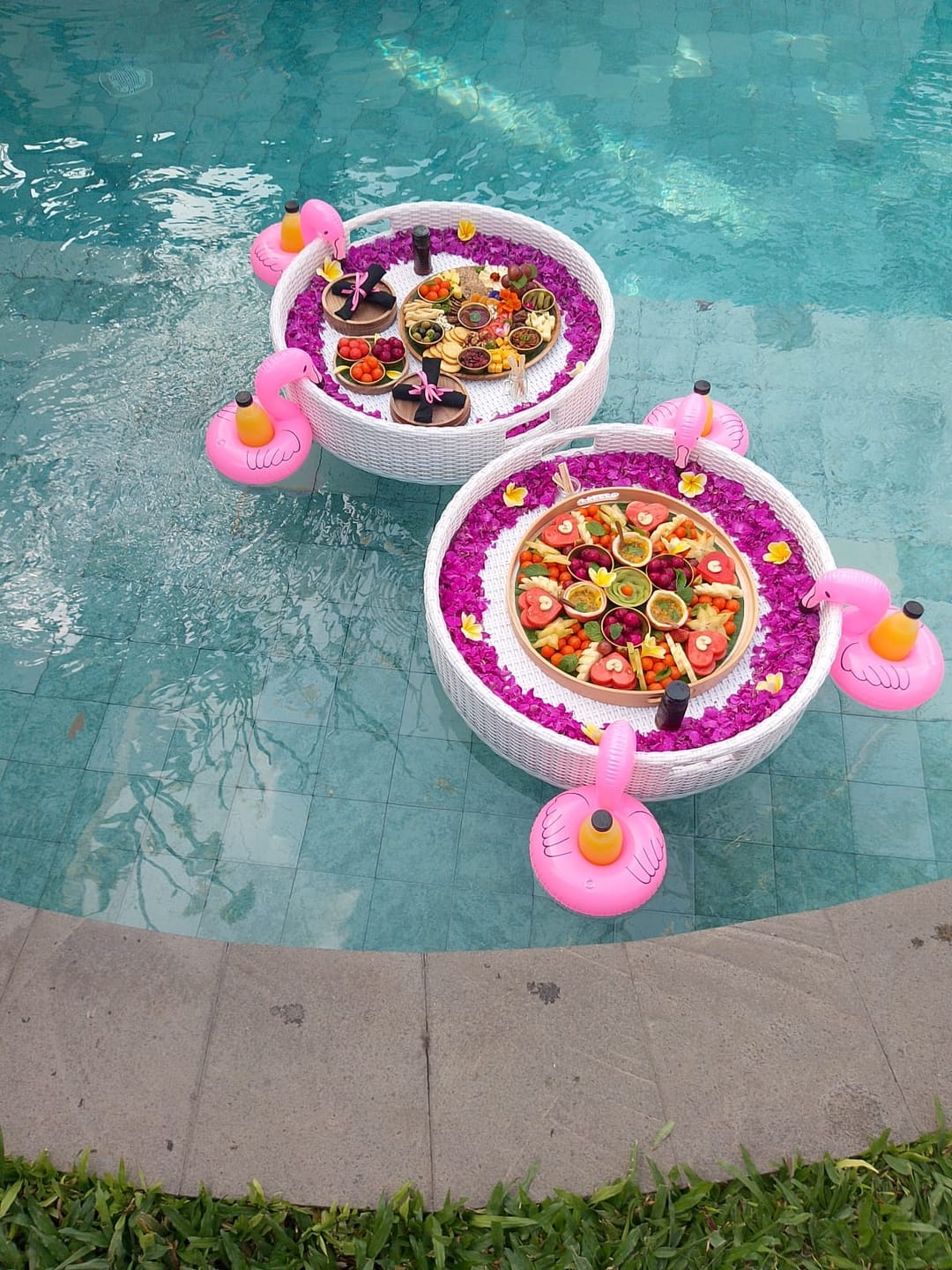 Customer photo review of Fresh Tropical Fruit Basket