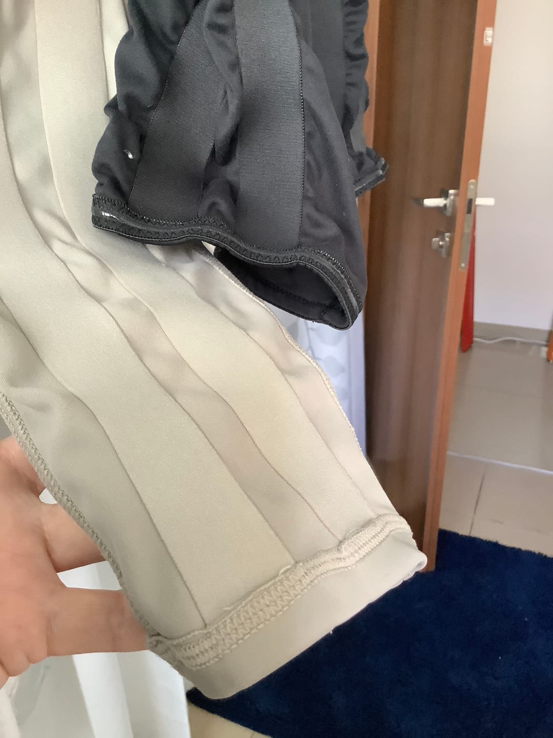 Customer photo review of Capri Resistance Band Leggings