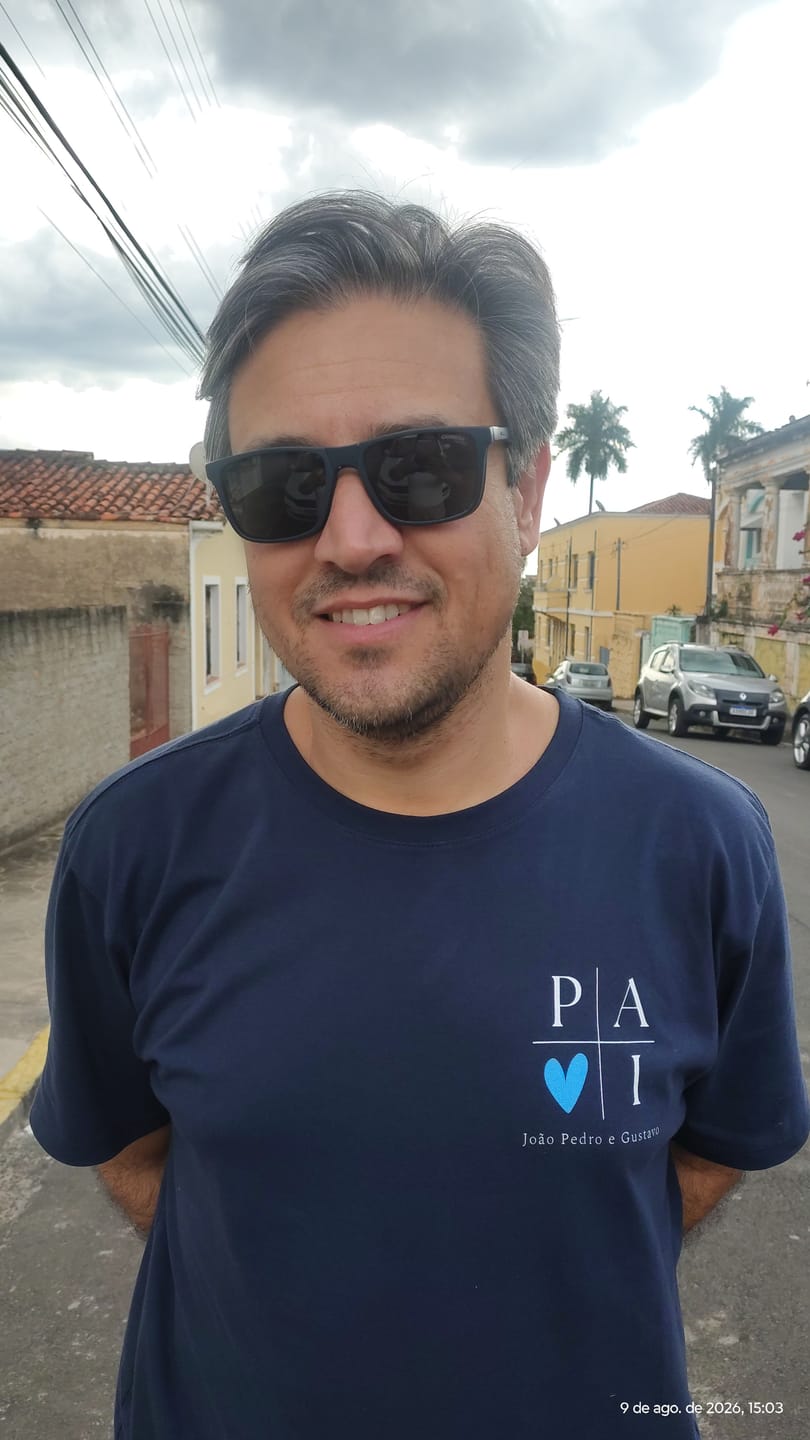 Customer photo review of Camiseta Personalizada AVÔ MINIMALISTA - Algodão 100%