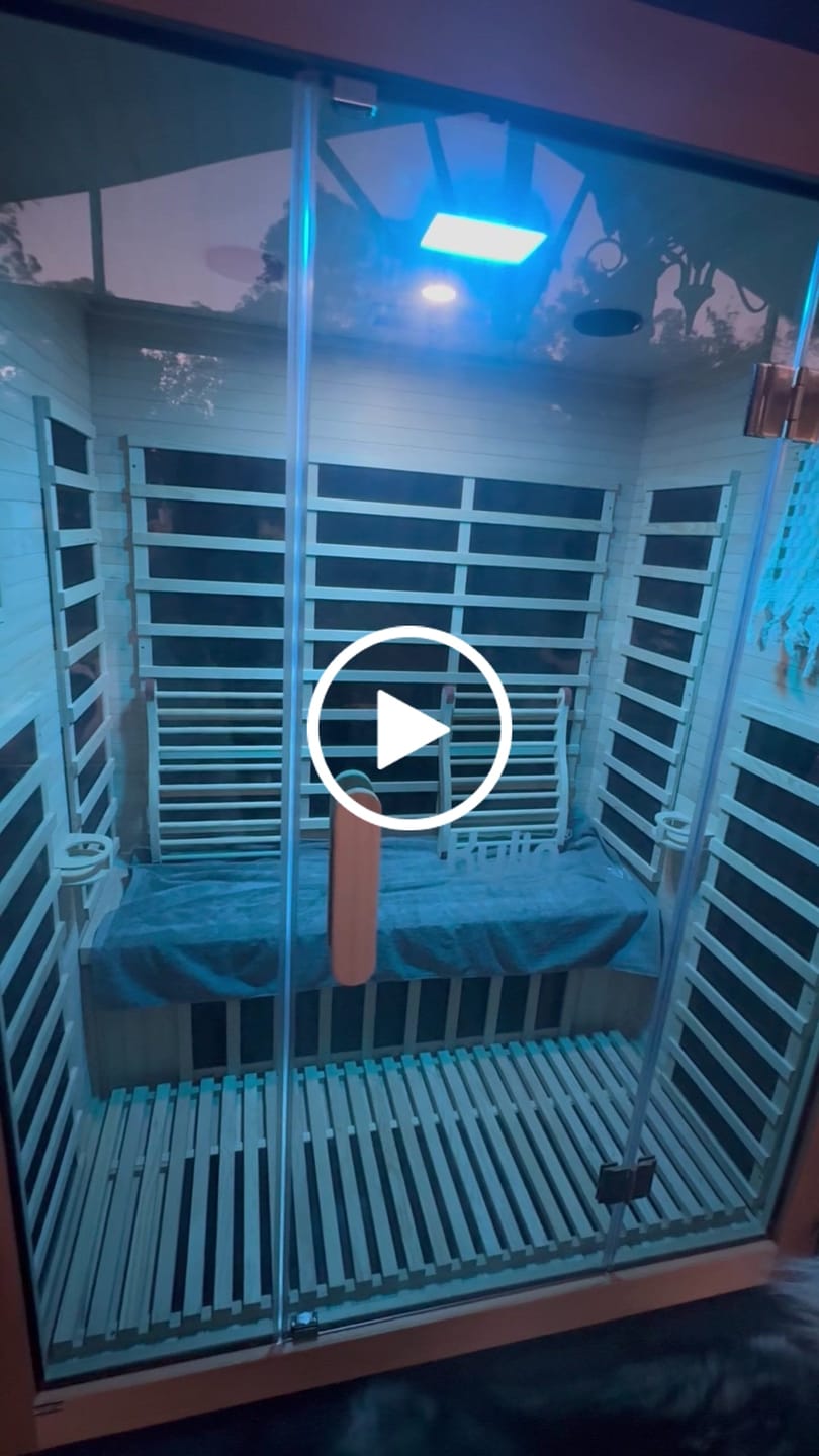 Customer video review of Kylin Low EMF Carbon Infrared Sauna Room 3 Person H6303 (Floor Heater included)