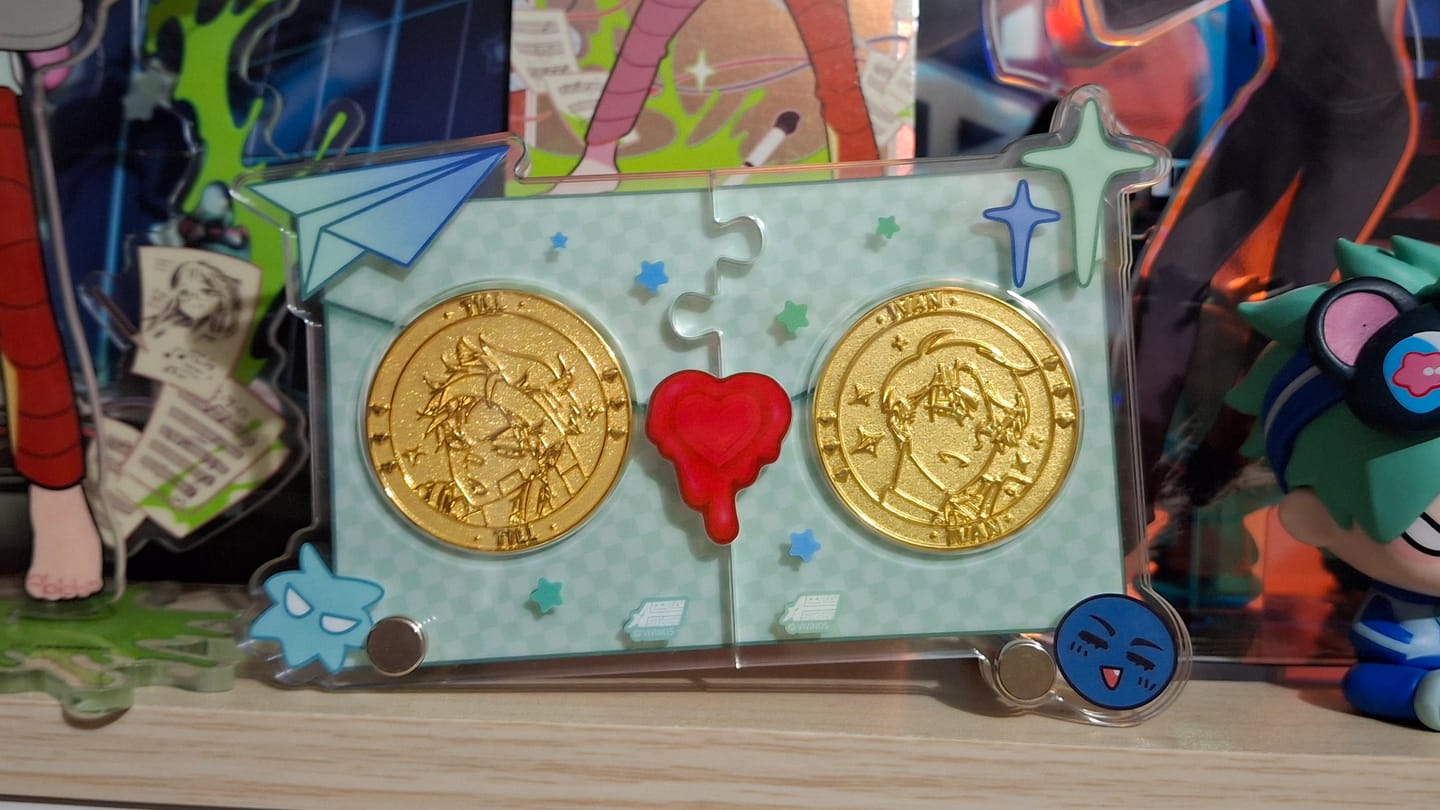 Customer photo review of Alien Stage AAHS Series Commemorative Coin Set