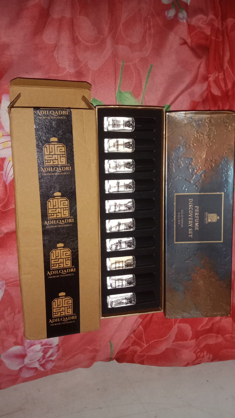 Customer photo review of Perfume Sample Discovery Set – 10 Mini Perfume Sprays (6ml Each)