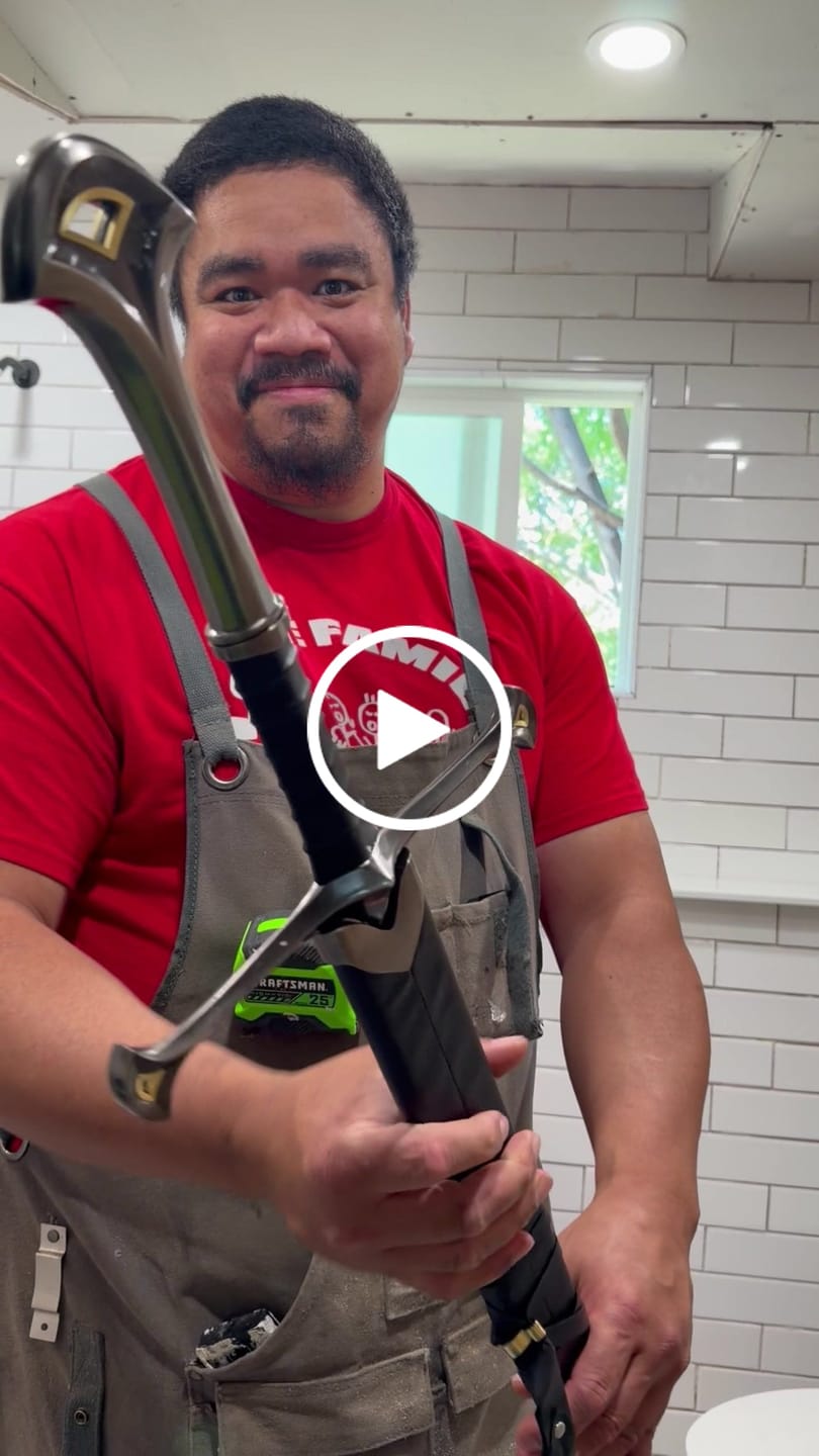 Customer video review of Anduril Replica Sword of Aragorn II (Elessar) - from Lord of the Rings