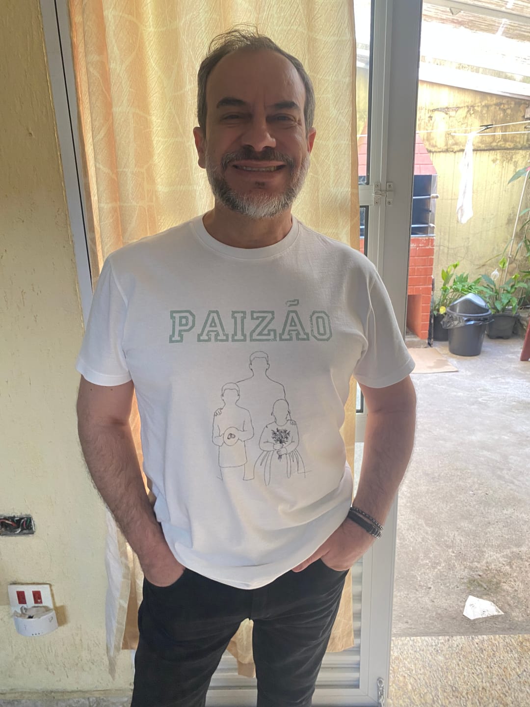 Customer photo review of Camiseta Personalizada COM FOTO E TEXTO - DIA DOS PAIS - Algodão 100%