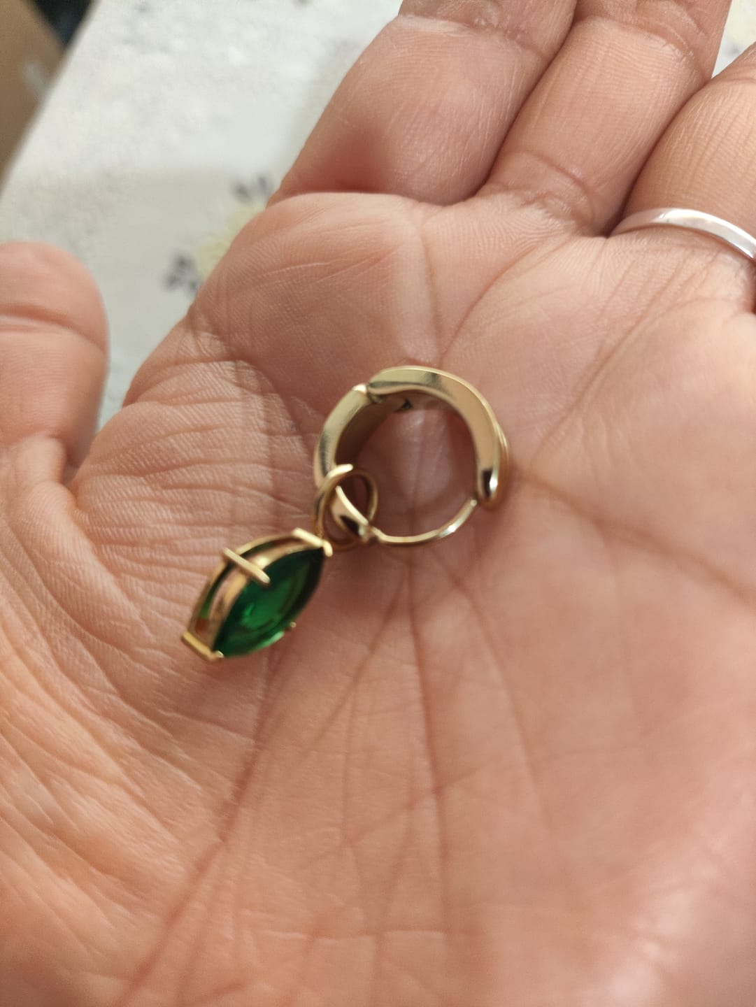 Customer photo review of Aretes Kane