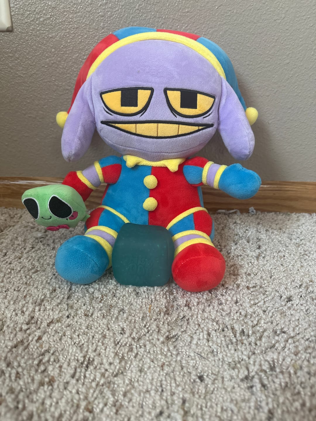 Customer photo review of Pomni-Suit Jax Plush
