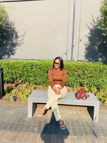 Customer photo review of DONOR Vietnamese SDD Bone Straight Glueless 5X5 10" Wig
