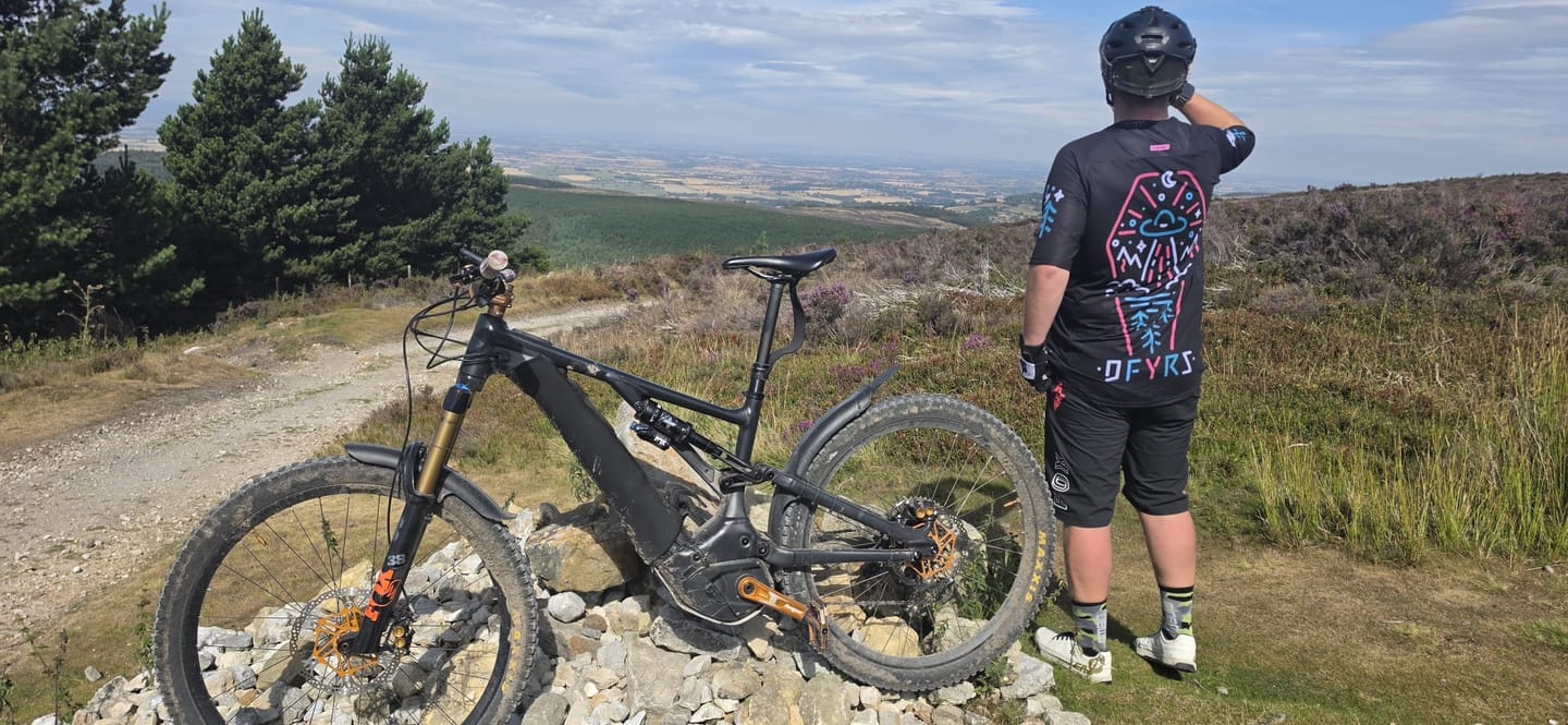 Customer photo review of Invasion | Short Sleeve | Flowteq™ Jersey