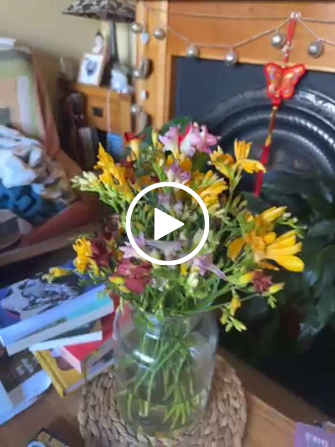 Customer video review of Mixed Guernsey Long Stem Freesia Flowers