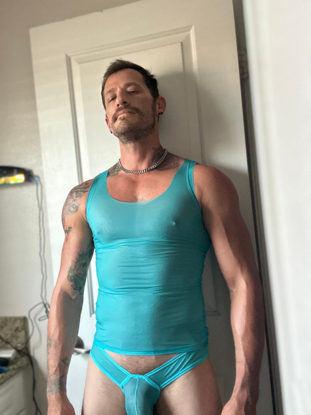 Customer photo review of Men's Sporty Breathable Moisture-Wicking Soft Activewear Tops & Bikini