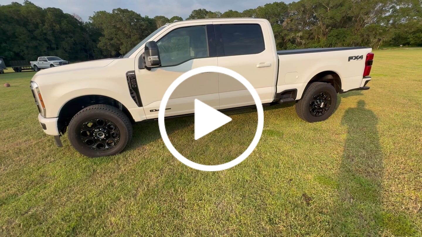 Customer video review of Rough Country ESR71520 Power Running Boards | HT-Series | Crew Cab | Ford F-150/Lightning/F-250/F-350/Raptor (15-26)