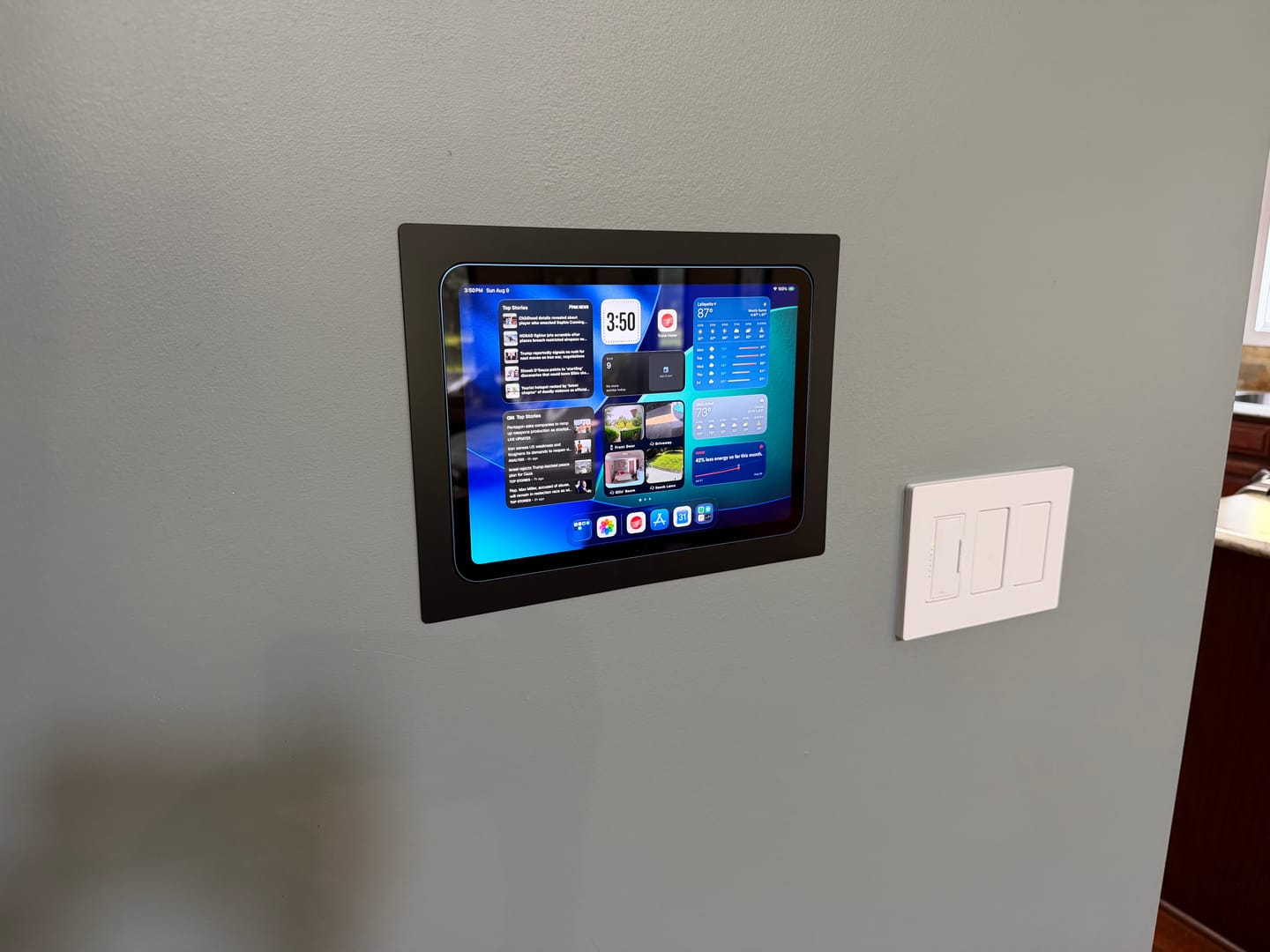 Customer photo review of SimpliDock® for iPad® 10|11 (A16) 11”