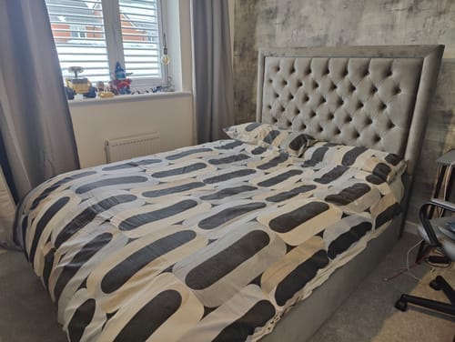 Customer photo review of Gracie Bumber Square Chesterfield Bed