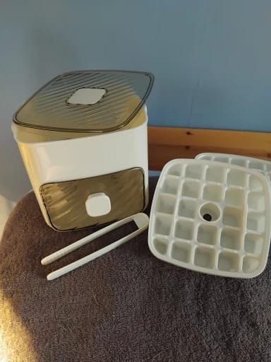 Customer photo review of Compact ice maker fast cooling for summer