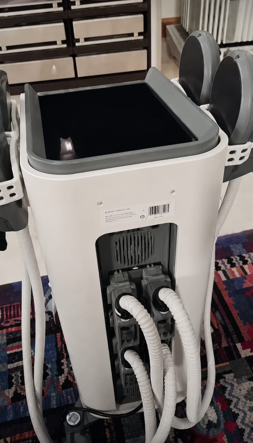 Customer photo review of EMSerra Four-Channel EMS & RF Body Sculpting System