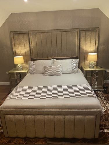 Customer photo review of Harold Wide Headboard Divan Ottoman Platform Top Under Storage Bed